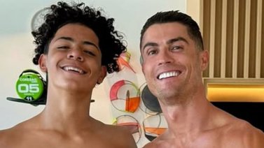 "Tal palo...": la foto que compara el físico de Cristiano Ronaldo con el de su hijo