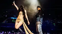 ¿Vuelve el amor? Cazzu y C.R.O desatan rumores tras inesperado reencuentro en pleno show