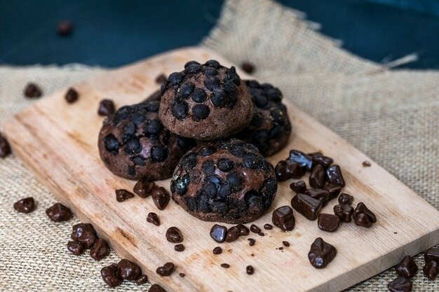 Galletas de chocolate y pasas: así puedes prepararlas con menos de 10 ingredientes Galletas de chocolate y pasas: así puedes prepararlas con menos de 10 ingredientes
