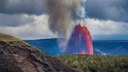 Cayó de un acantilado porque quería ver mejor la erupción del volcán Kilauea Hawái 