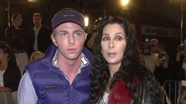 Hijo de la cantante Cher fue hospitalizado de emergencia: sufrió una sobredosis