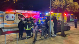 Venezolano sufre violento asalto mientras pasea a su mascota: ladrones lo apuñalan y huyen con sus pertenencias