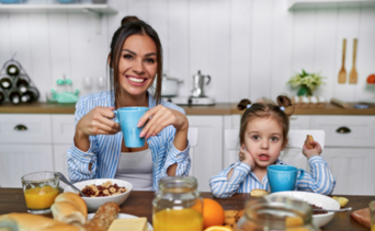 Deja de sentir hambre a media mañana: corrige el error más común del desayuno con este alimento vital