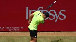 Gesto polémico en ATP 500: tenista pierde los estribos y así reacciona el público