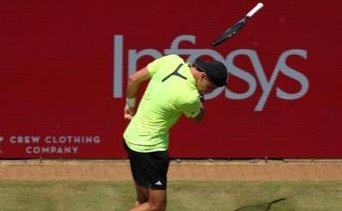 Gesto polémico en ATP 500: tenista pierde los estribos y así reacciona el público