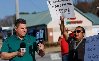 Periodista hispano que cubría protestas migratorias está en riesgo de deportación: tenía 21 años en Estados Unidos