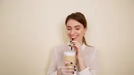 Este es el poderoso licuado de proteína que puedes preparar en casa: con solo 6 ingredientes y a bajo costo