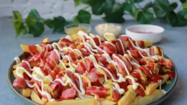 Convierte un salchipapas en un manjar de dioses: prepáralo fácil, rápido y a muy bajo costo Convierte un salchipapas en un manjar de dioses: prepáralo fácil, rápido y a muy bajo costo