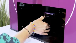 ¡Uñas en pocos minutos! Innovadoras máquinas hacen manicure con inteligencia artificial