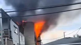 Incendio en Chicago deja a familia venezolana sin hogar: la madre solo logró sacar a sus hijos