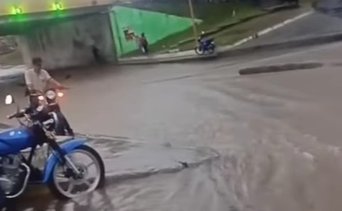 En video: fuertes lluvias causan anegaciones en Valencia este 21 de junio