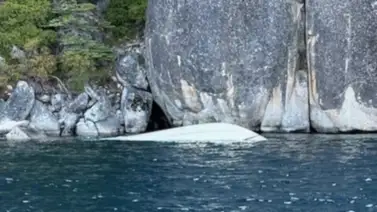 Embarcación se vuelca en lago de California tras fuerte tormenta: al menos seis muertos y dos desaparecidos Embarcación se vuelca en lago de California tras fuerte tormenta: al menos seis muertos y dos desaparecidos