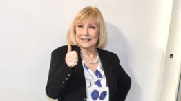 Cristina Saralegui regresa a la televisión junto a Karol G tras 16 años de ausencia