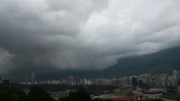 Dos ondas tropicales se desplazan sobre Venezuela: pronóstico del Inameh para las próximas horas