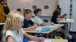 Escuelas de Georgia no podrán expulsar a estudiantes por ausentismo: así es la reforma de ley