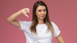 latina denunció a sus competidores al ICE
