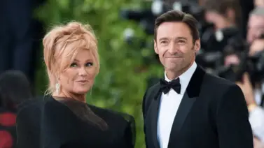 Hugh Jackman y Deborra-Lee Furness confirman su divorcio tras 27 años de matrimonio: Queda una herida profunda Hugh Jackman y Deborra-Lee Furness confirman su divorcio tras 27 años de matrimonio: Queda una herida profunda