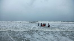 Tormenta eléctrica deja a 12 personas heridas en Carolina del Sur: un rayo impactó en el agua