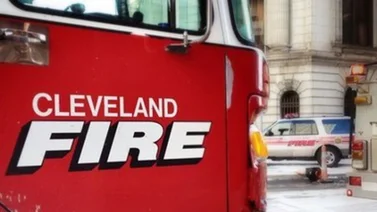 Madre lanza a su hijo desde un segundo piso para salvarle la vida: quedaron atrapados en un incendio 