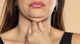 Rejuvenece tu rostro 10 años: ejercicios que despedirán tu papada