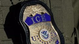 Hombre finge ser agente del ICE para robar casi 2000 dólares: le quita su identificación a un inmigrante