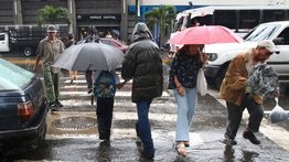 Venezuela en alerta por dos ondas tropicales que están por llegar: una de ellas ingresaría al territorio este fin de semana