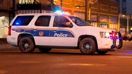 ¡Aferrado a la vida! Un recién nacido sobrevive varios días junto a su madre muerta en Phoenix