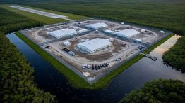 Protestan en Florida contra apertura de la cárcel "Alligator Alcatraz": hasta 3 mil migrantes serían recluidos