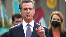 Gobernador de California demanda a Fox News: acusa a la cadena de dimafación sobre una llamada con Donald Trump