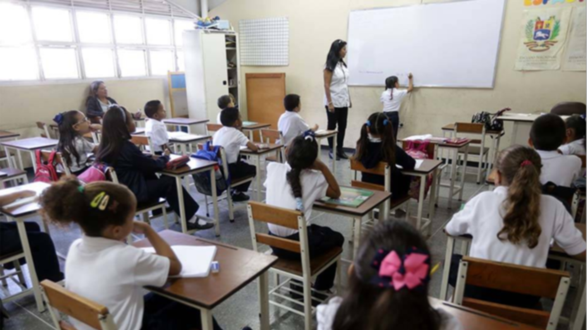 Ministro de Educación hace un llamado a las instituciones educativas: clases escolares deben ser hasta esta fecha de julio | 2001online.com – 2001online.com