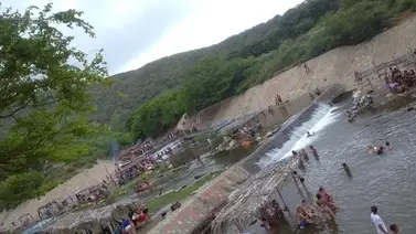 Dos menores heridos tras caída de un vehículo en río de La Guaira: esto se sabe Dos menores heridos tras caída de un vehículo en río de La Guaira: esto se sabe