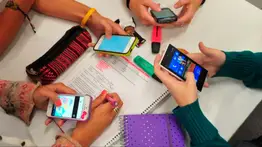 ¿Cómo regular los teléfonos en las escuelas? Cinco claves que propone Cecodap