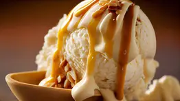 Helado de dulce de leche casero, cremoso y sin máquina: postre irresistible