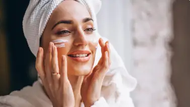 ¿Por qué la leche limpiadora es el paso indispensable que falta en tu rutina de skincare? El secreto de un rostro radiante ¿Por qué la leche limpiadora es el paso indispensable que falta en tu rutina de skincare? El secreto de un rostro radiante