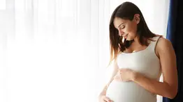 ¿Madre tras el cáncer? La ciencia aclara si puedes concebir tras superar un tumor de cérvix
