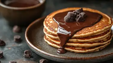 Panquecas esponjosas y deliciosas: aprende a prepararlas en casa con menos de 10 ingredientes Panquecas esponjosas y deliciosas: aprende a prepararlas en casa con menos de 10 ingredientes