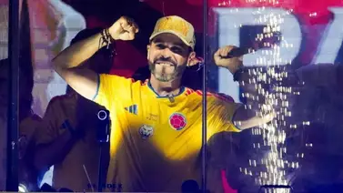 "Dispuesto a asumir consecuencias": candidato a la presidencia de Colombia rechaza orden judicial que le prohíbe el uso de la camiseta de la selección de fútbol "Dispuesto a asumir consecuencias": candidato a la presidencia de Colombia rechaza orden judicial que le prohíbe el uso de la camiseta de la selección de fútbol