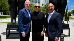  Ritmo y esperanza: el nuevo himno mundialista de Emilio Estefan