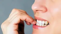De la ansiedad al hábito: conozca que genera comerse las uñas 