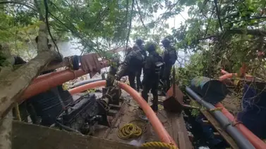 Golpe a la minería ilegal: FANB destruye dos balsas que operaban clandestinamente en Bolívar Golpe a la minería ilegal: FANB destruye dos balsas que operaban clandestinamente en Bolívar