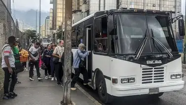 Usuarios en Petare rechazan cobro excesivo del pasaje: así están fijadas las tarifas Usuarios en Petare rechazan cobro excesivo del pasaje: así están fijadas las tarifas