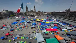 Protestas en el Zócalo de CDMX complican la movilidad previo al arranque del Mundial
