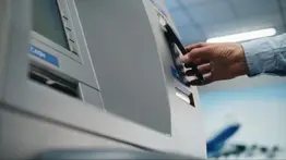 Nuevos horarios temporales: agencias de este banco abrirán hasta las 6:00 pm
