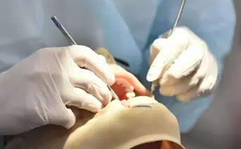 Cae falso ortodoncista en Caracas: Cicpc desmantela clínica dental ilegal