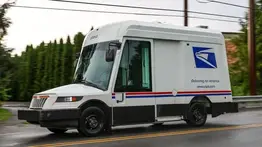 Empleado de USPS tras las rejas por agresión sexual: abusó de una adolescente en su vehículo de trabajo