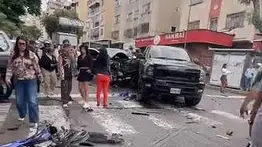 Choque múltiple en Santa Mónica deja un fallecido y varios lesionados: cinco vehículos involucrados