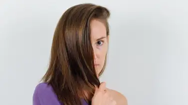 Combate la grasa del cabello con esta fórmula natural a base de limón: así debes aplicarla Combate la grasa del cabello con esta fórmula natural a base de limón: así debes aplicarla