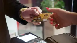 Banco venezolano lanza 10% de descuento en restaurante para celebrar a papá: detalles de la promoción
