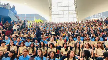 Excelencia Educativa: reconocen a más de 900 estudiantes por sus logros en El Hatillo Excelencia Educativa: reconocen a más de 900 estudiantes por sus logros en El Hatillo