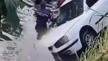 En video: vehículo cae al Río Pacairigua y deja un fallecido este 20 de junio En video: vehículo cae al Río Pacairigua y deja un fallecido este 20 de junio